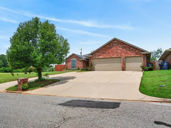 12127 SW 4th St, Yukon, OK 73099