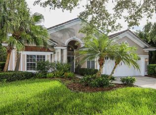 7129 Victoria Cir, University Park, FL 34201