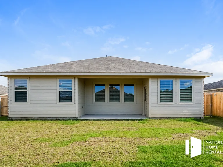 1332 Pistachio Dr — Photo 14