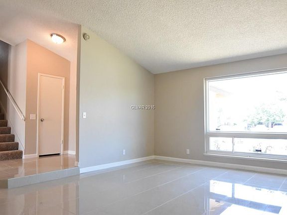3rd image of 5470 Shodall Cir