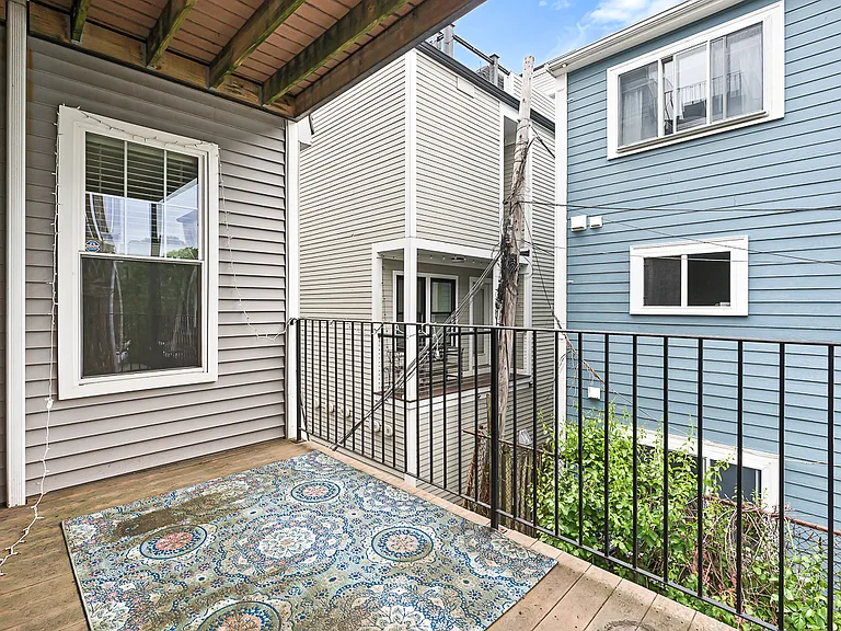 180 Gold St #3 — Photo 5