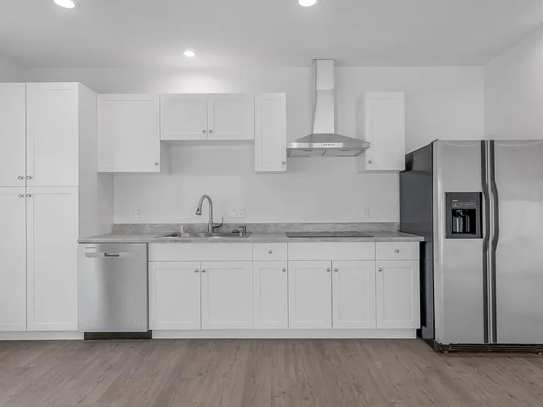7756 Mason Ave — Photo 1