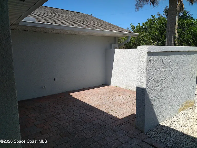 603 Grant Ct — Photo 4