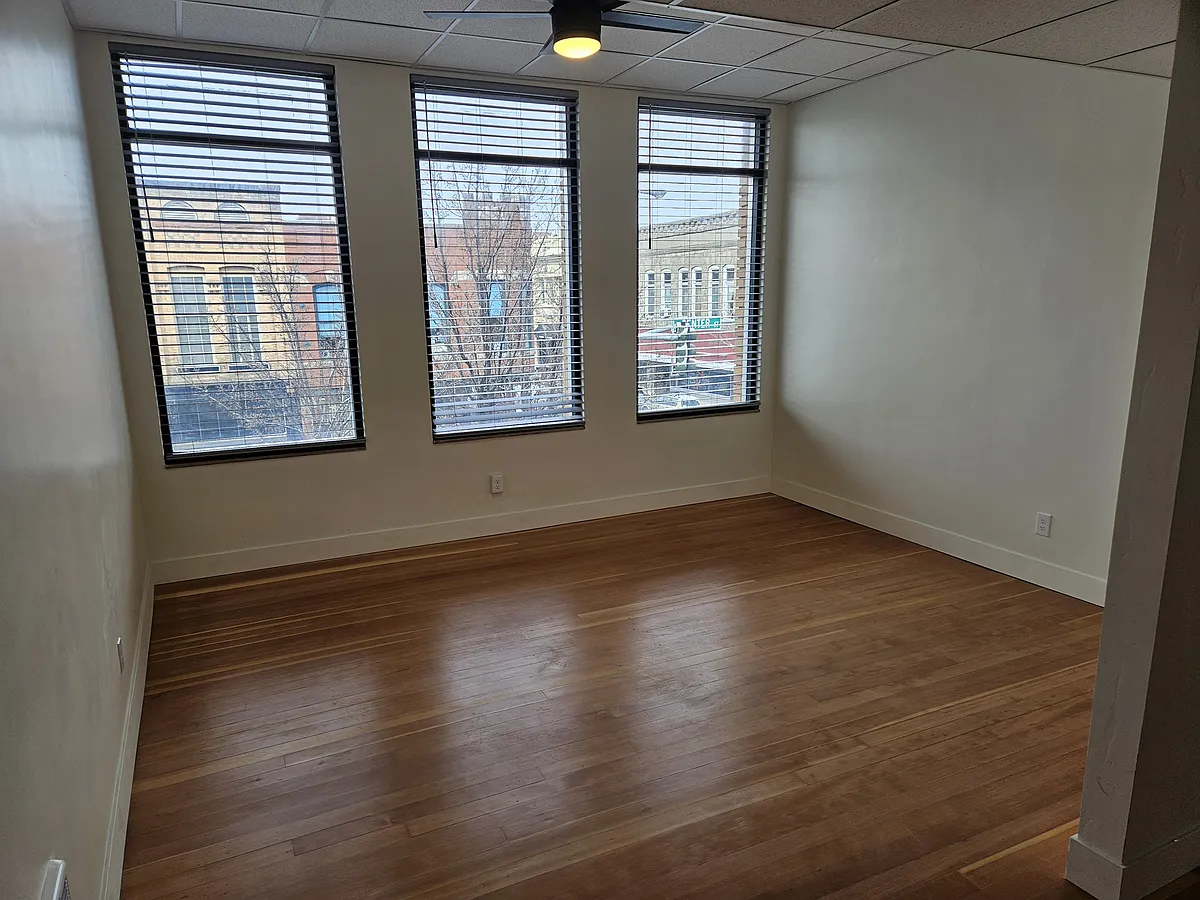 Living Room - S Main St