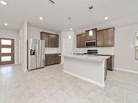 2nd image of 2114 Royal Ann Way