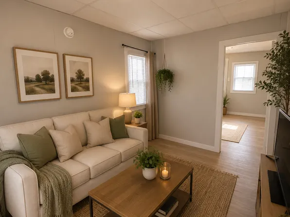 1516 1/2 W Jackson St - Walk to Ball State & The Village Freshly Updated 1 Bedroom Available Now!, 1516 1/2 W Jackson St, Muncie, IN 47303