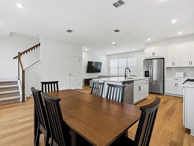 2380 Celebration Blvd — Photo 4