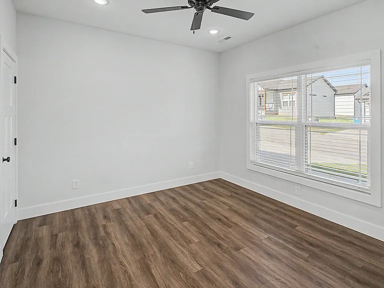 409 Magnolia Rdg — Photo 15