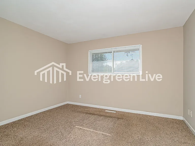 4902 Bristol Rock Rd — Photo 9