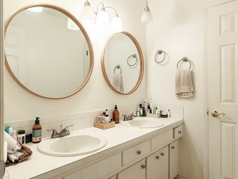Upstairs bathroom