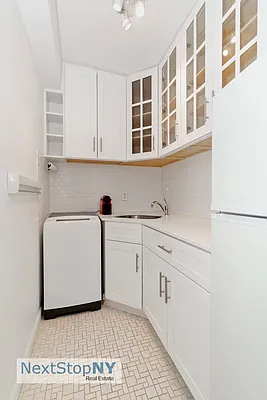 Sold by NextStopNY | media 18