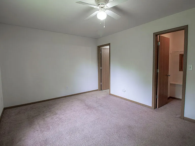 2119 Ballenger Ln — Photo 18