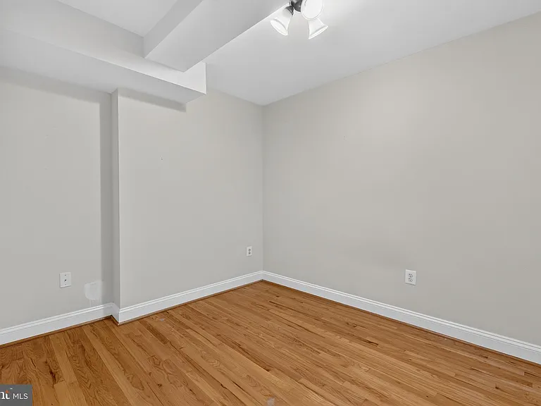 1427 Chapin St NW #204 — Photo 18