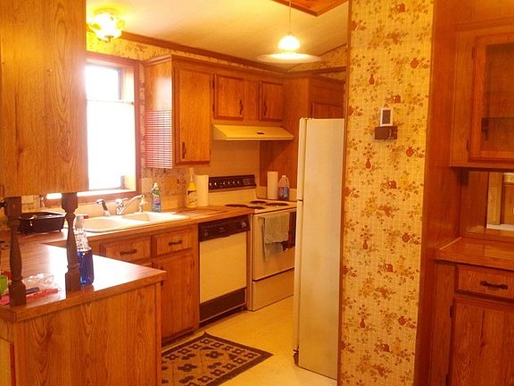 4th image of 300 SW 7th Ave Unit 125