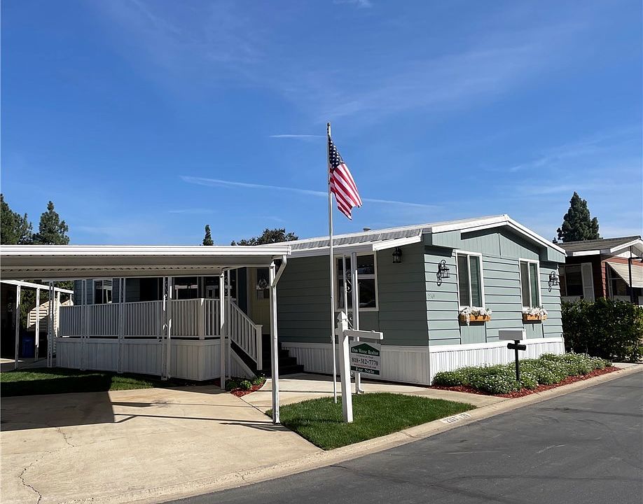 1st image of 2369 Arapaho Ave
