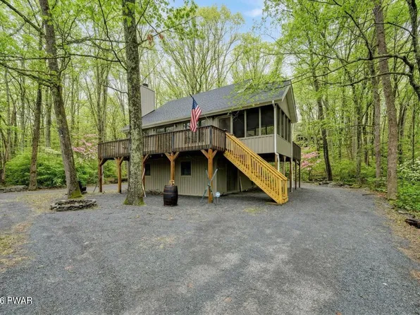 143 Rainbow Dr, Lackawaxen, PA 18435