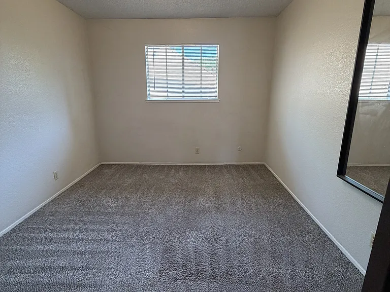 2512 X St #7 — Photo 7