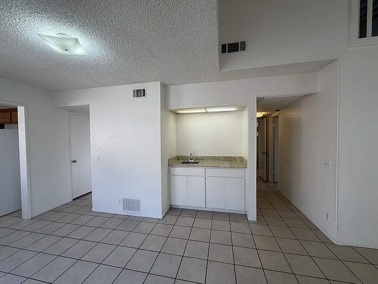1594 Christopher Ln — Photo 13