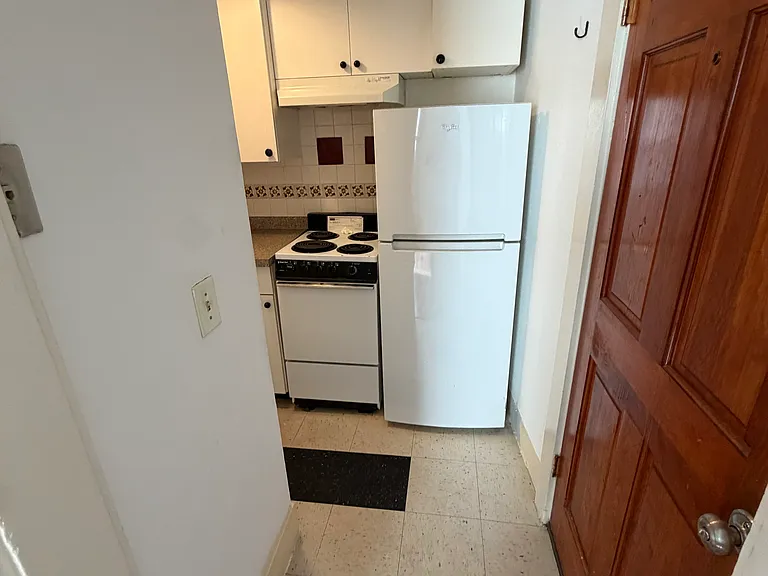 26 Arlington St — Photo 5