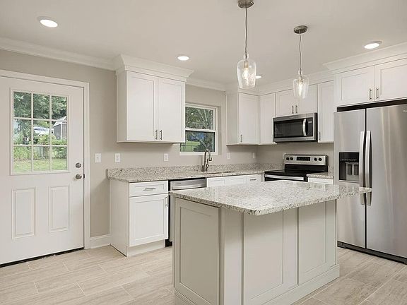 4th image of 6919 Barchel Cir
