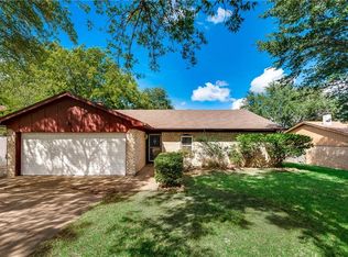 1209 Augusta Rd, Benbrook, TX 76126