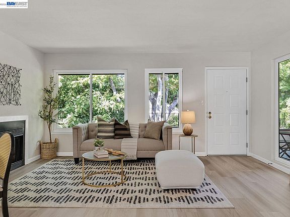 2nd image of 4836 Balboa Way