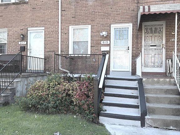 2nd image of 815 E Cold Spring Ln