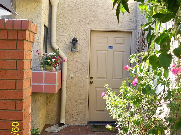 4th image of 2345 S Cherokee Way Unit 91