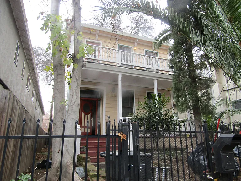1806 N St — Photo 1