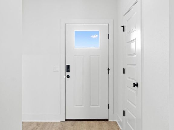 3rd image of 4856 W Aurora St