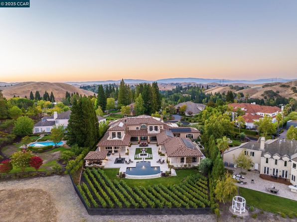 940 Eagle Ridge Dr, Danville, CA 94506