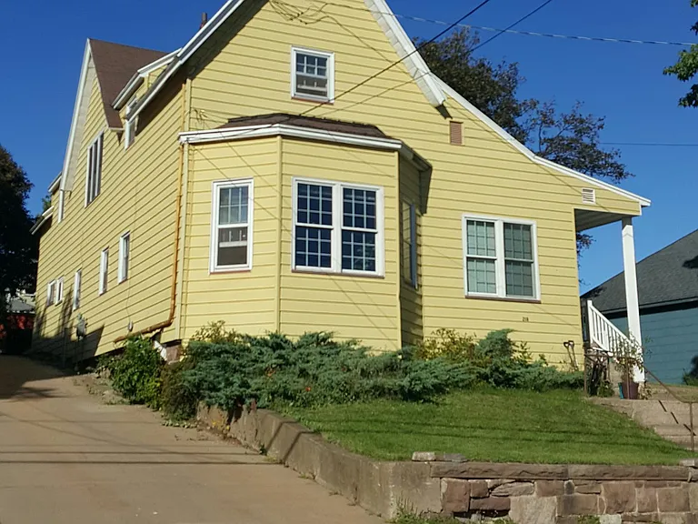 218 W Bluff St #2 — Photo 1