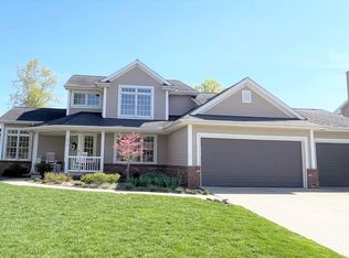 3613 Rave Rd, Bloomington, IL 61704