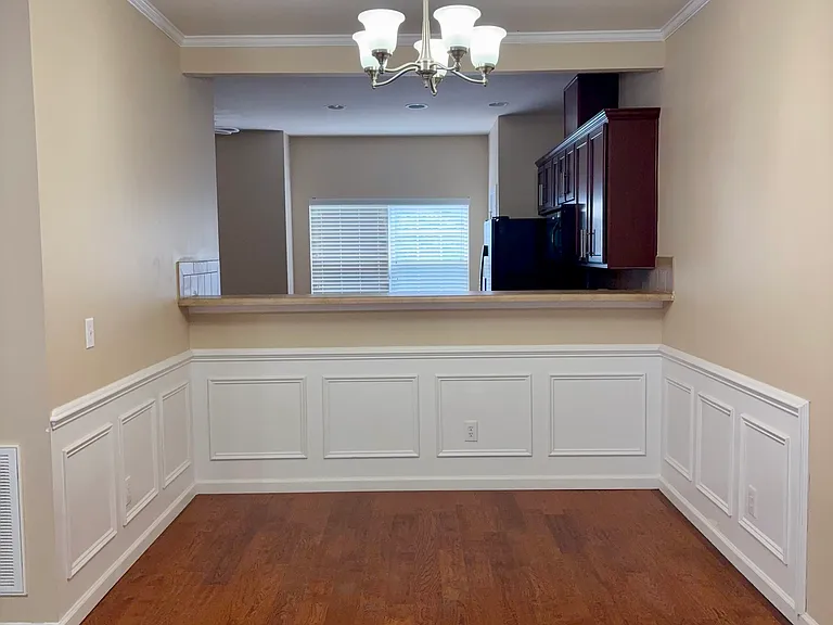 210 Linden Park Ln — Photo 3