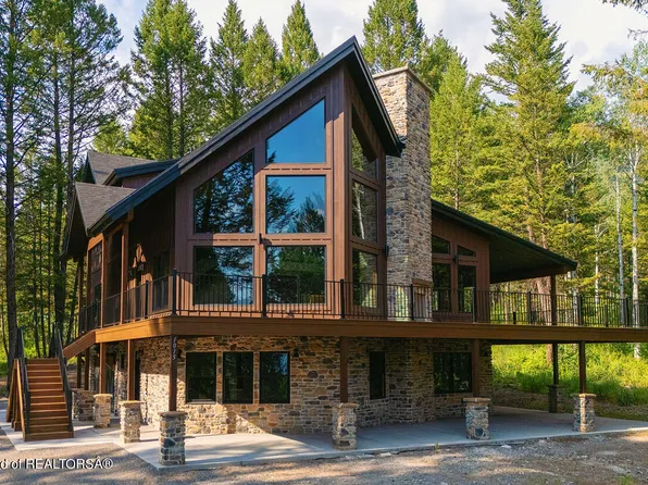 1015 Vista Dr, Star Valley Ranch, WY 83127