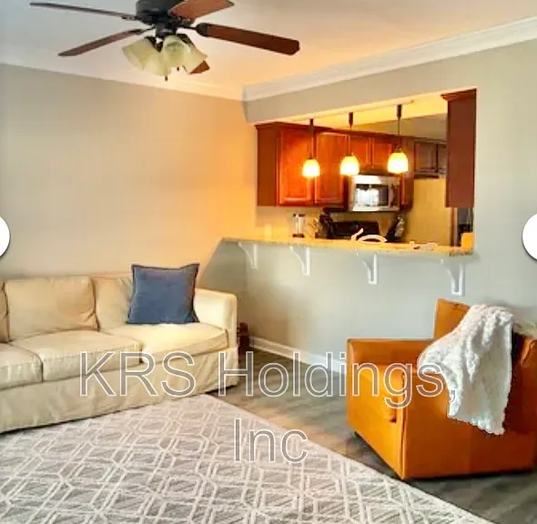 136 Old Tavern Cir — Photo 5