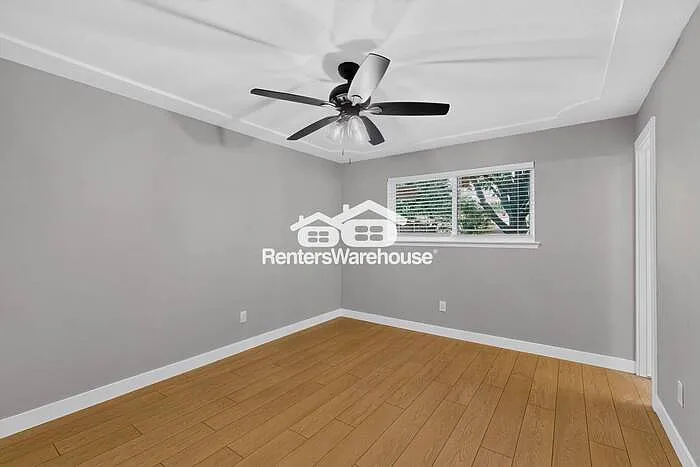 5306 Vincennes Ct — Photo 20
