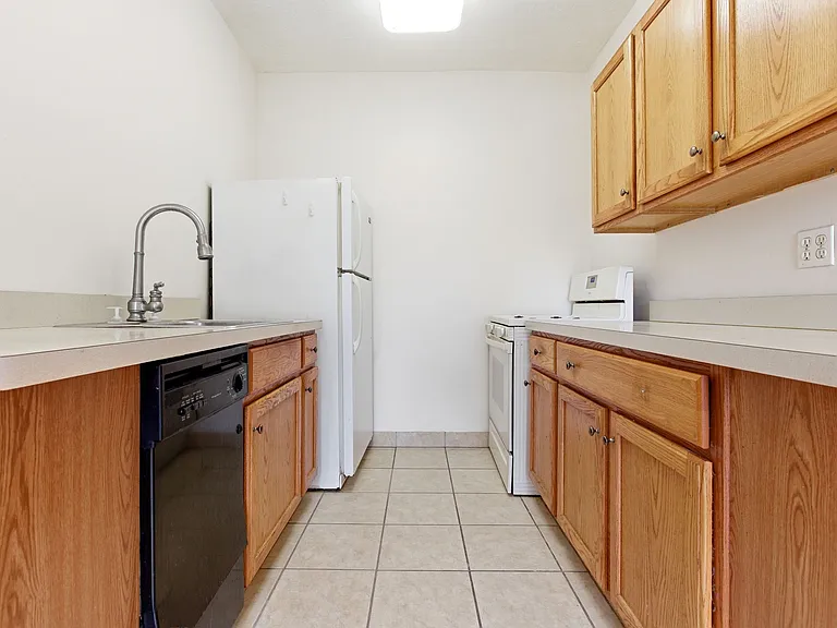 3214 Yorkshire Rd #101 — Photo 6