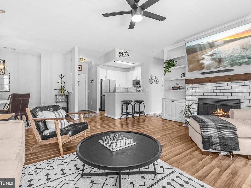 1st image of 2931 Deer Hollow Way Unit 201