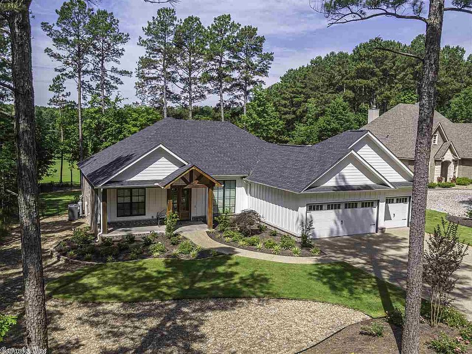 1st image of 12 Gloria Dr