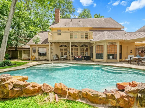 2222 Mossy Glen Ct, Richmond, TX 77406