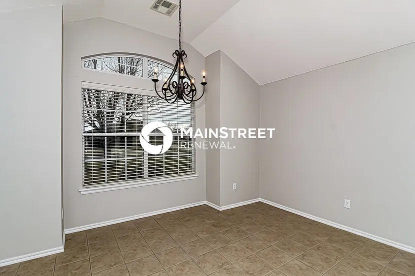 8113 Greer Way — Photo 3