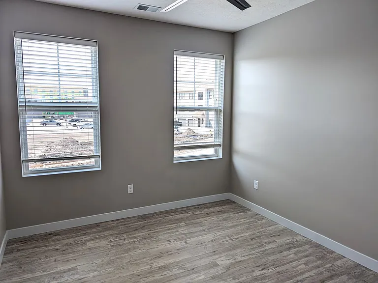 3418 Brecken St — Photo 74