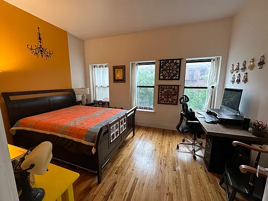 Rented by Esra Realty | media 33