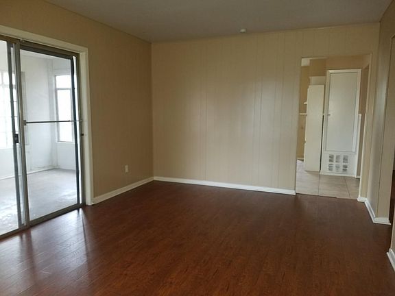4th image of 415 Kopplow Pl