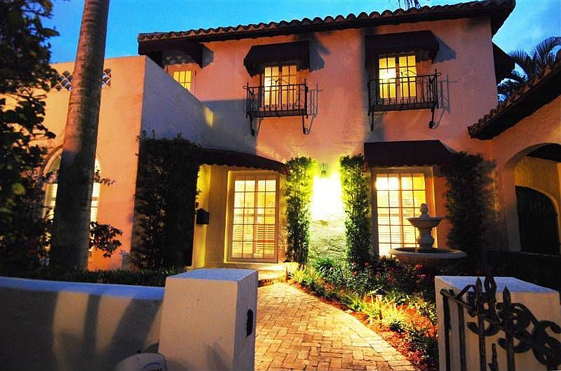 1st image of 536 Alhambra Cir