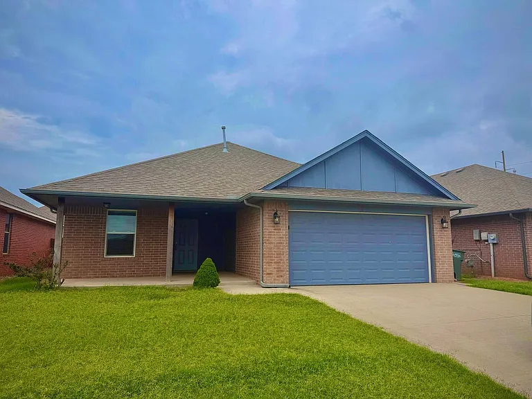 2224 Alta Vista Ln #2224 — Photo 3