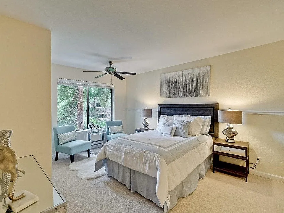 2 bed, 922 sqft, $3,200 — Photo 4