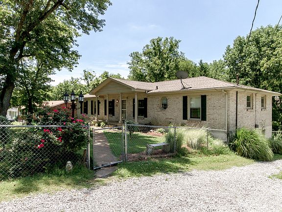 5th image of 115 La Plaza Dr