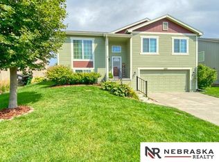 6121 S 189th St, Omaha, NE 68135